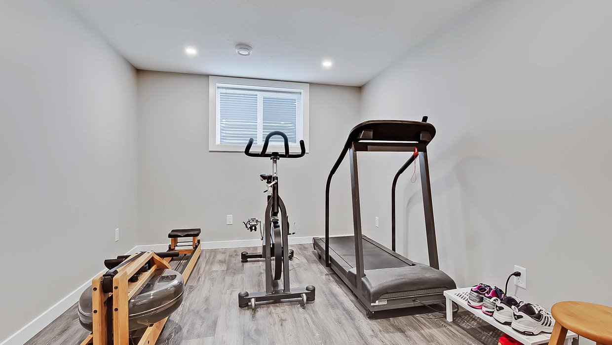 Ashley Crescent Basement Builders