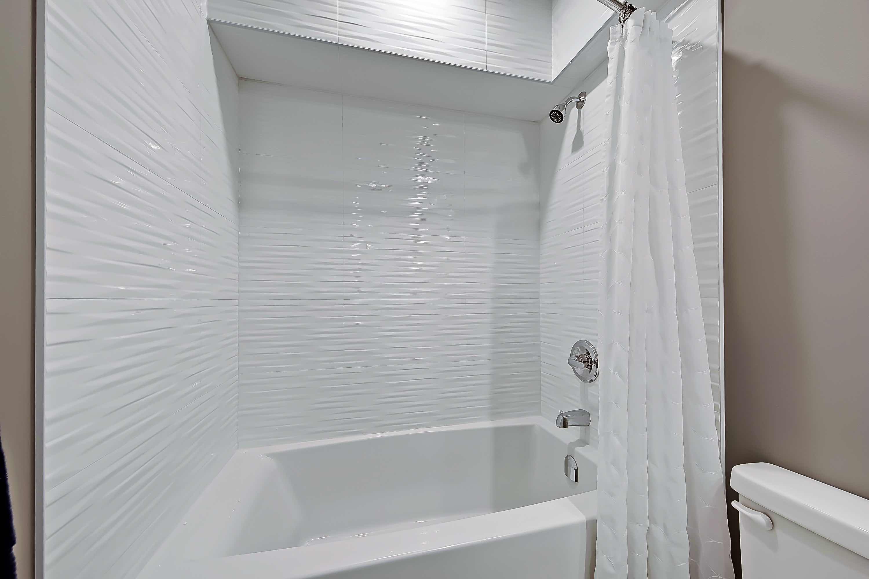 Basement tub & tile 18 copy.jpg
