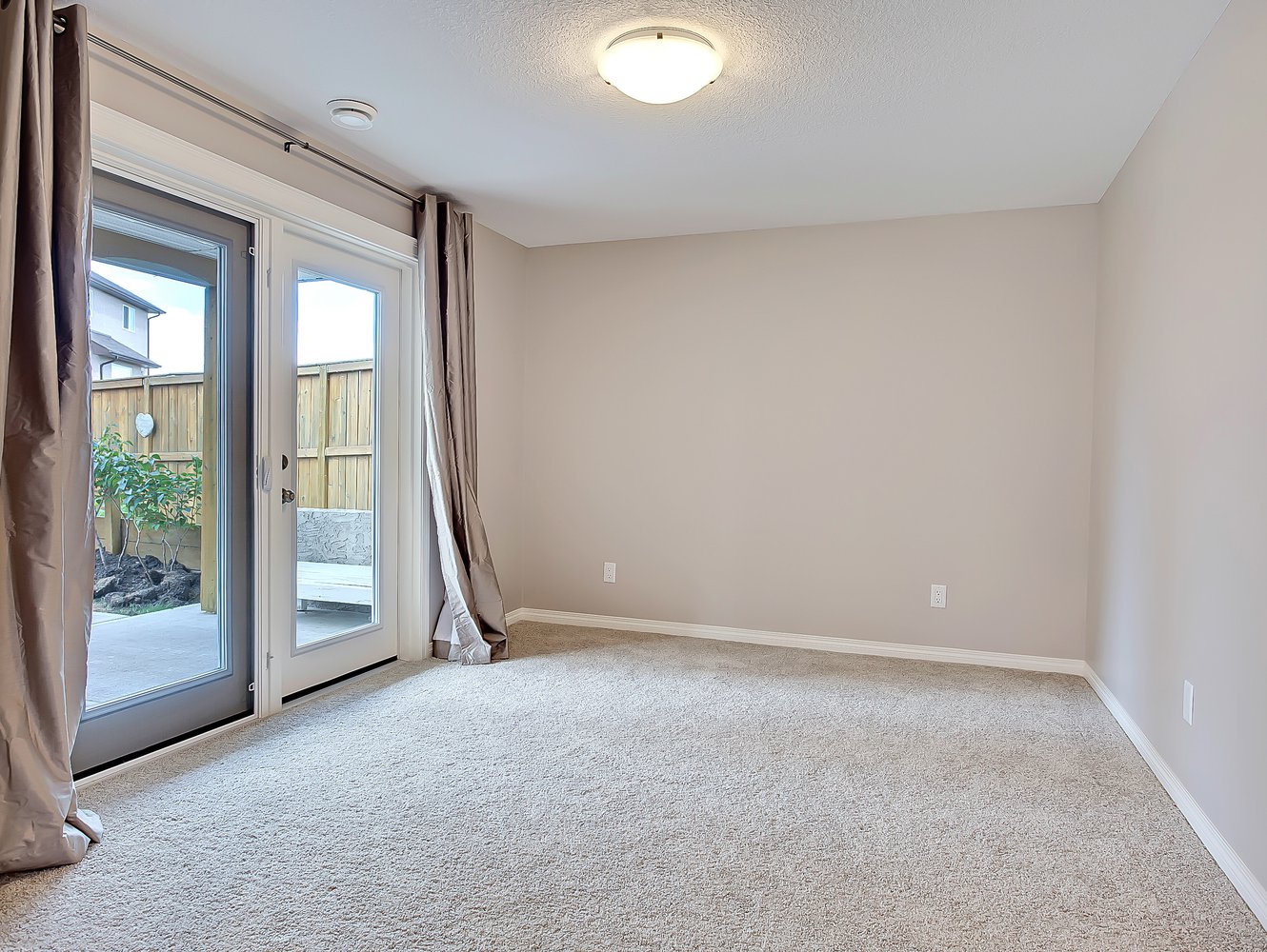 Chestermere Basement Suite 20 copy.jpg