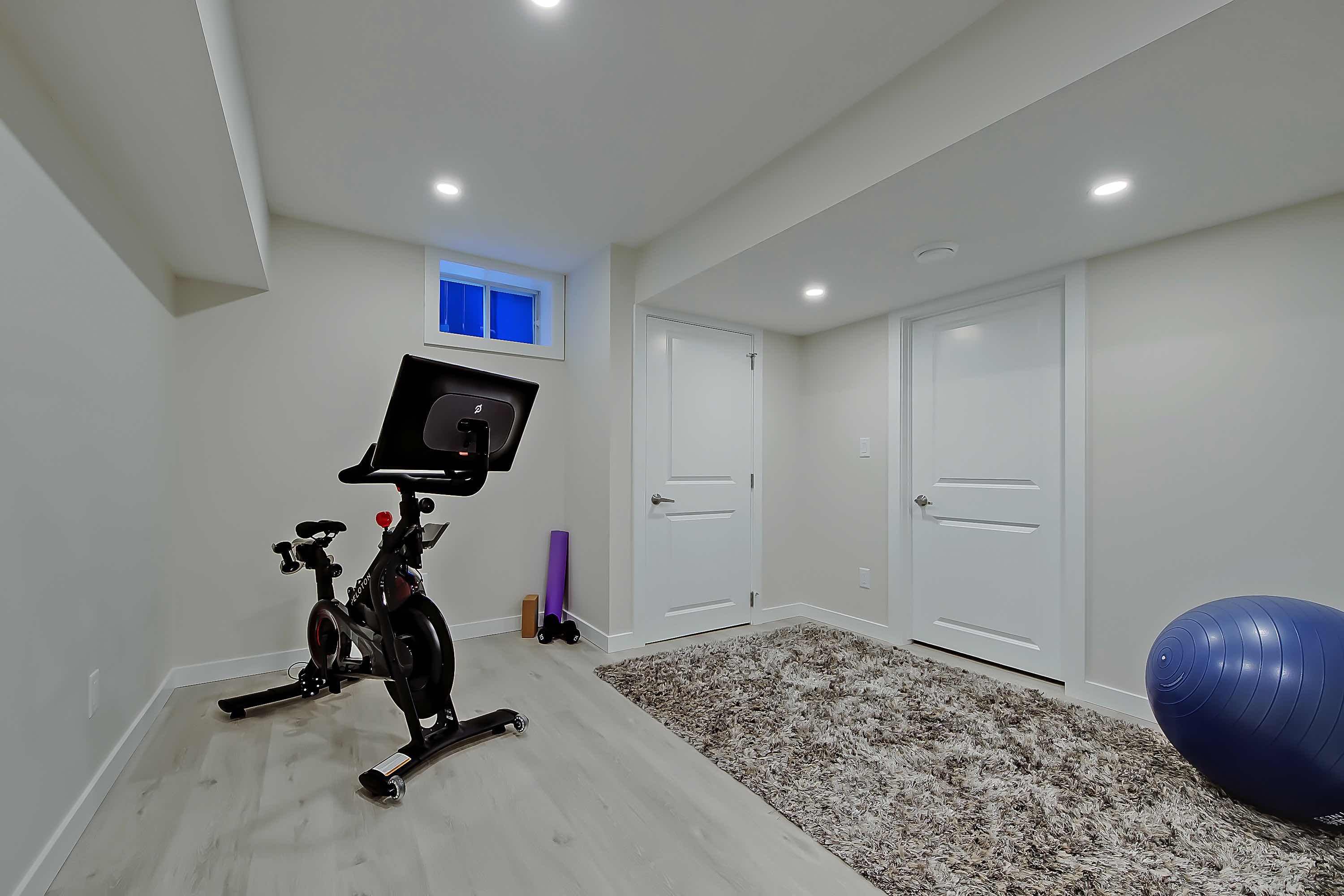 Basement gym 23 copy.jpg