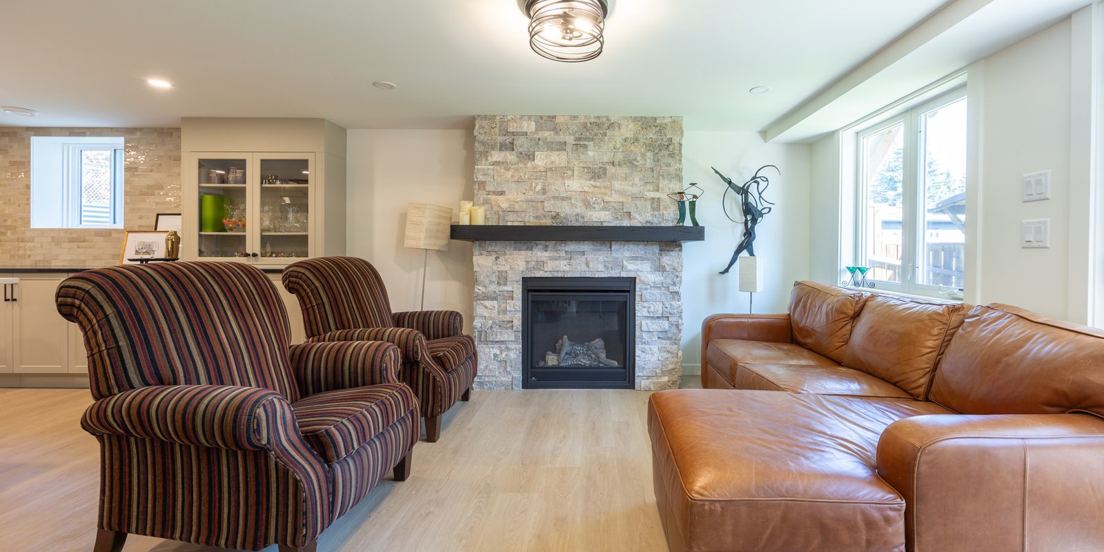 Basement Suite Calgary - 25.7.3-22coleridgedrnw-1