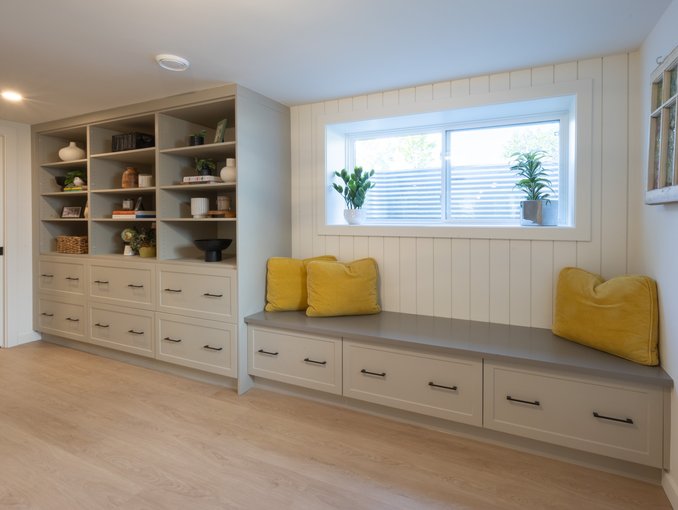 Basement Suite Calgary 25.7.3-22coleridgedrnw-36