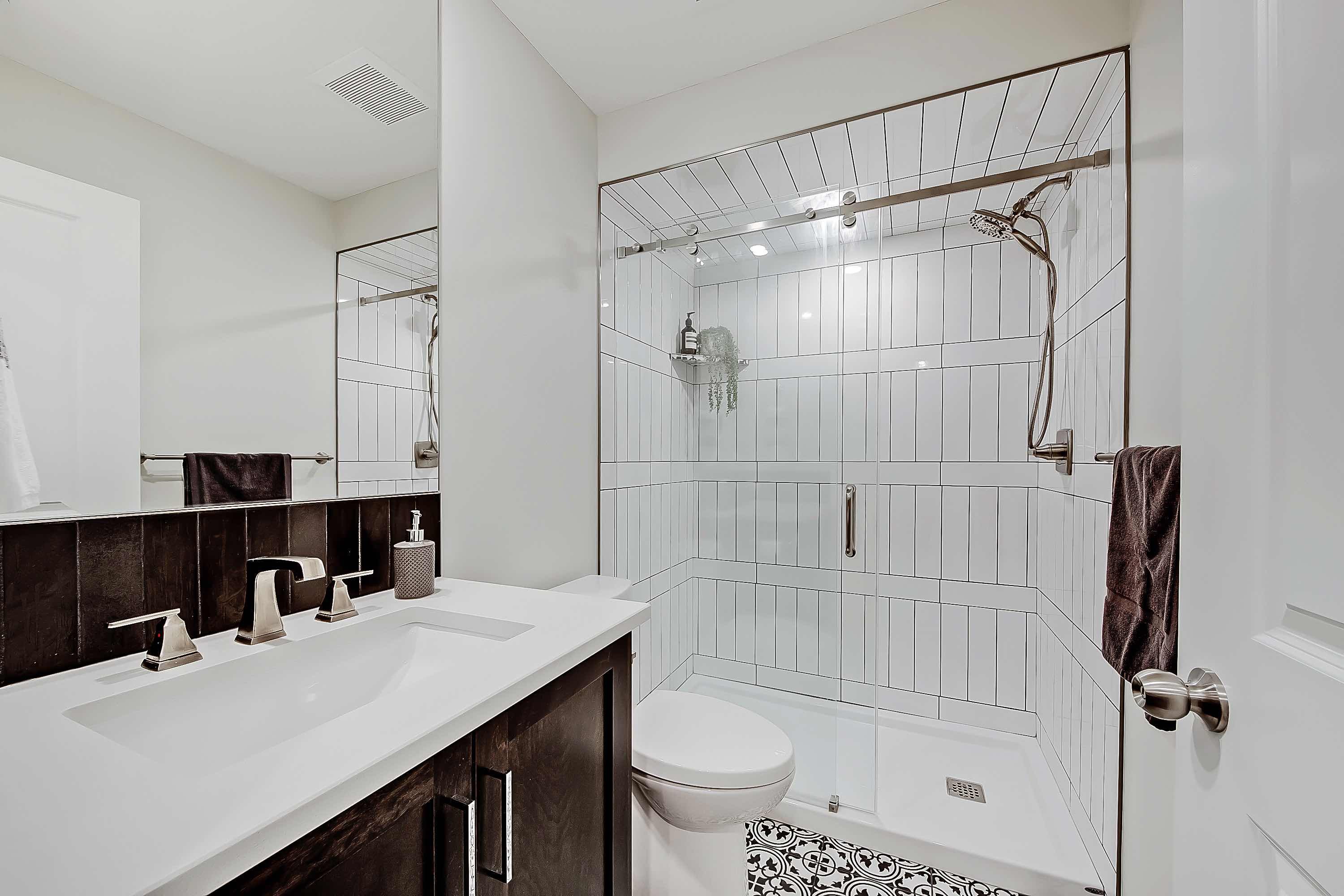 Basement bathroom 29 copy.jpg