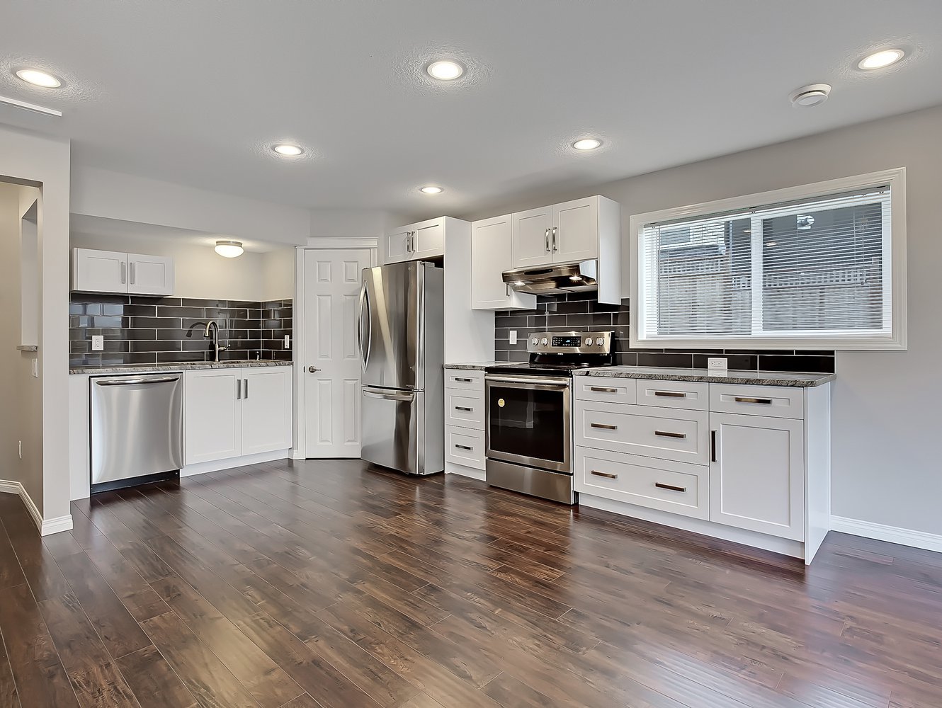 Chestermere Basement Suite 4 copy.jpg